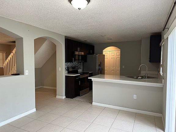 Dining Room/Kitchen Island