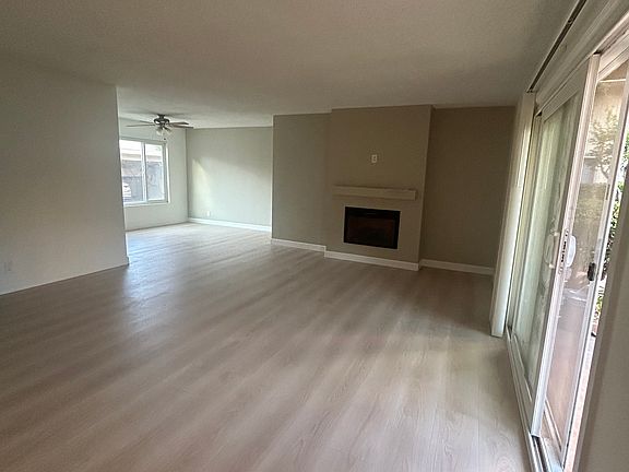 5th image of 821 Arcadia Ave APT 8