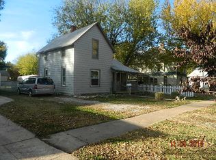 811 E 8th Ave, Winfield, KS 67156