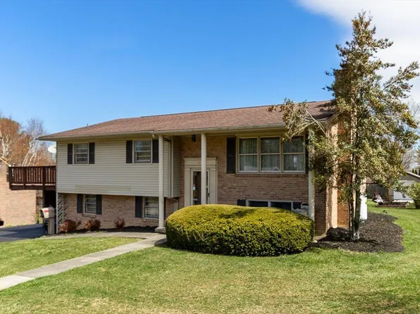 830 N 16th St, Wytheville, VA 24382