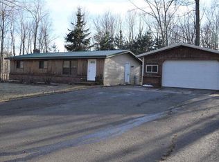 N5423 Obertin Rd, New London, WI 54961
