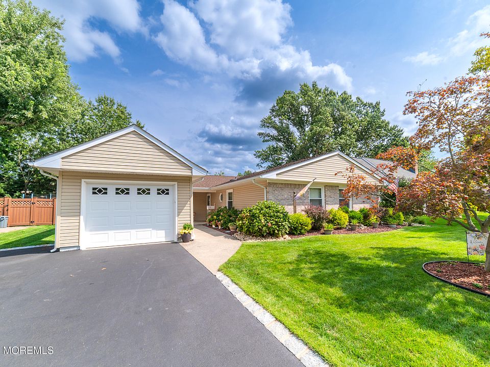 1st image of 46 Deborah Lane