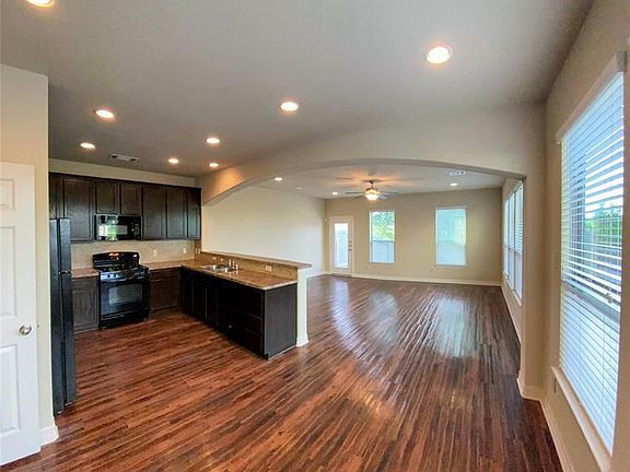 3rd image of 36 Woodland Hills Dr #B