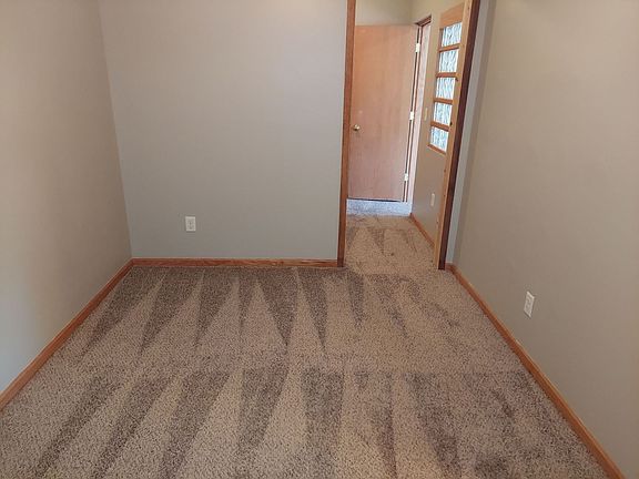4th image of 868 Westminster St APT 3