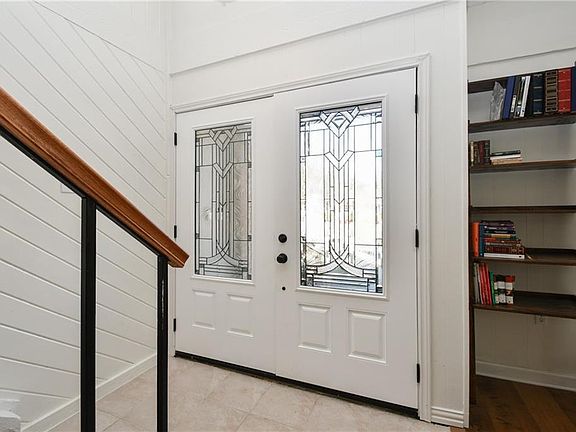 2nd image of 1906 Auburn Dr