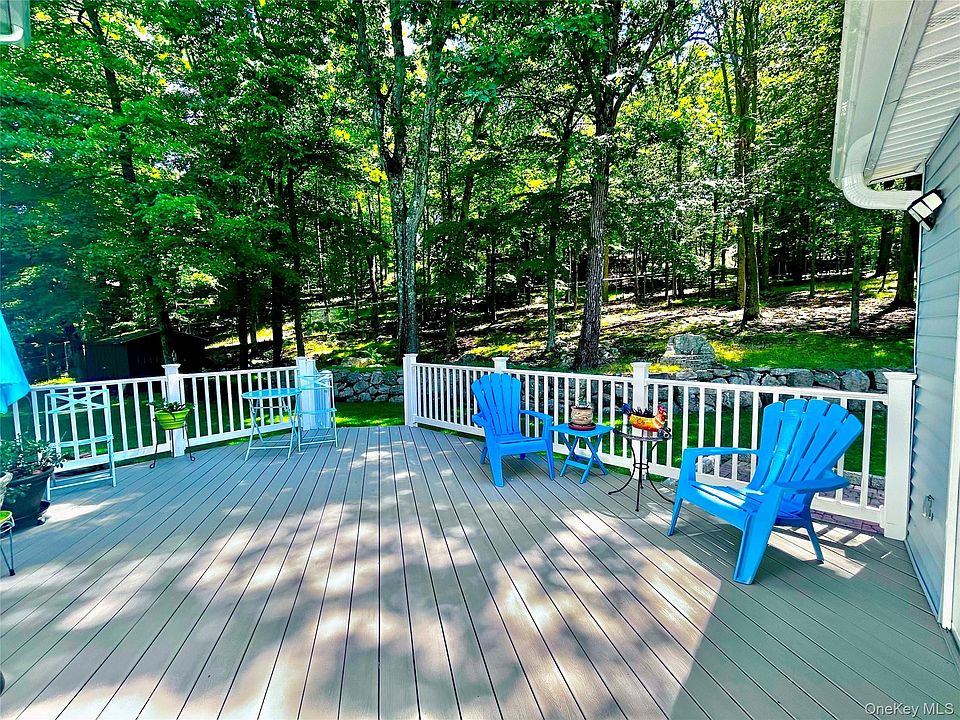 2nd image of 87 Mott Farm Road