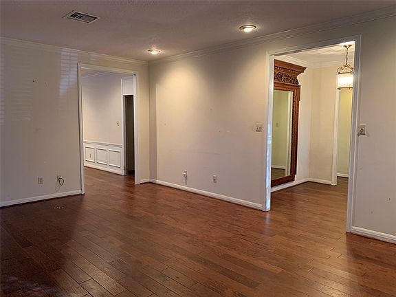 5th image of 4305 Thomas Ln