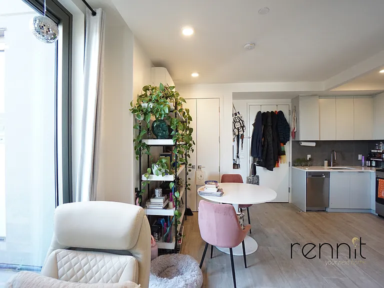 33 Little Nassau St #811 — Photo 19