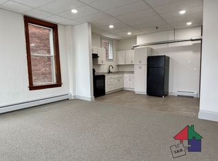 180 N Main St #3, Barre, VT 05641