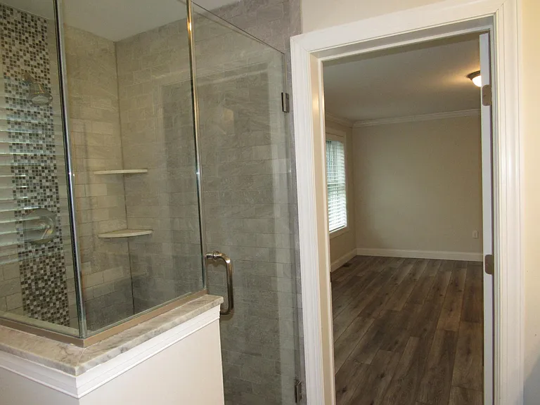 19 Riverside Dr — Photo 17