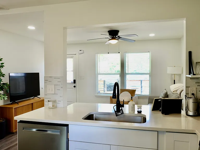 1401 Marcus Pl #B — Photo 17