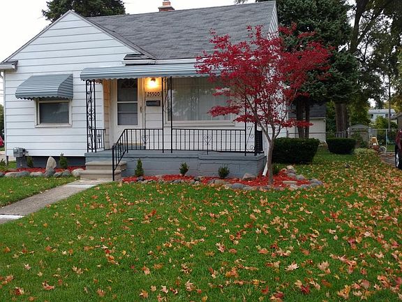 2nd image of 25500 Fern St