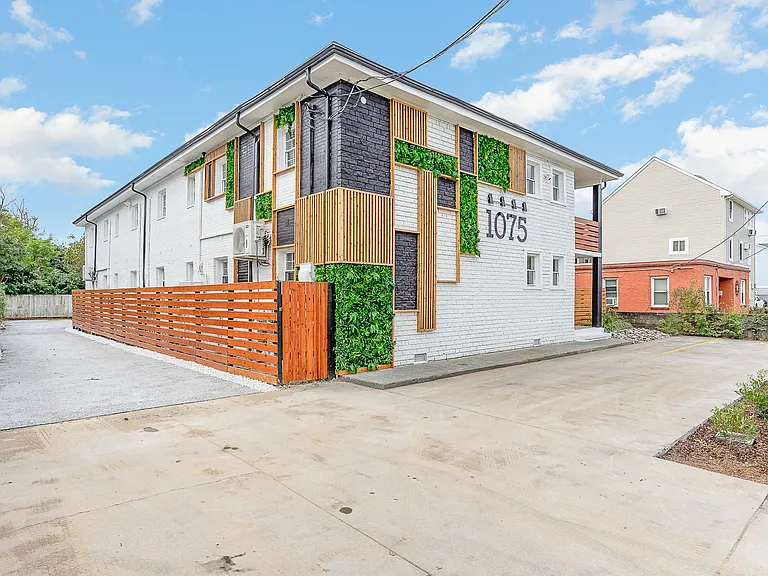 1075 W Ocean View Ave — Photo 16