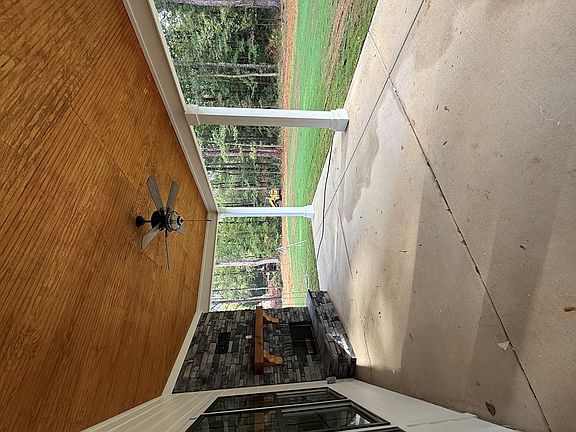 3rd image of 2143 Lee Road 281