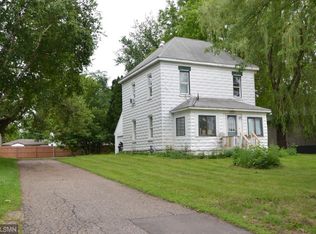 531 5th St E, Hector, MN 55342