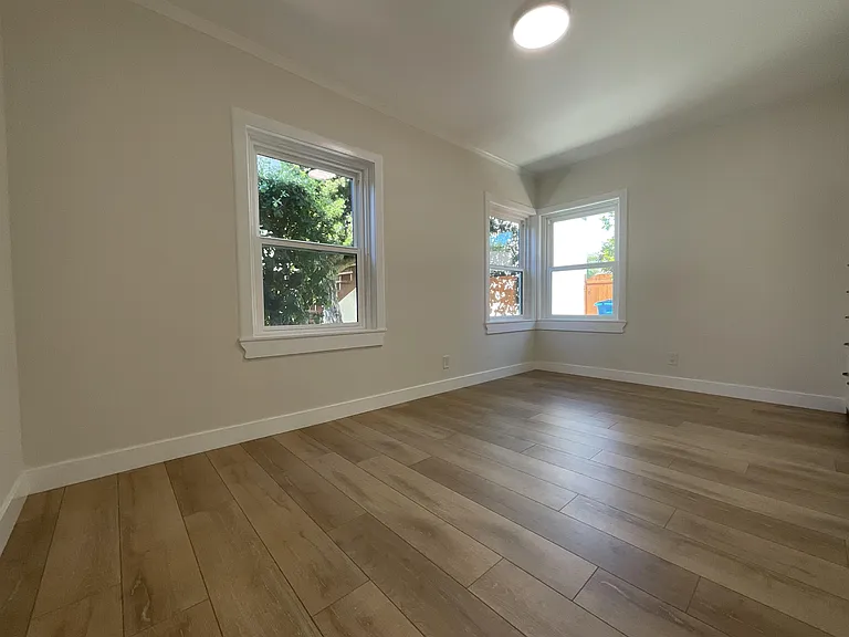 1515 Hess Rd #6 — Photo 27