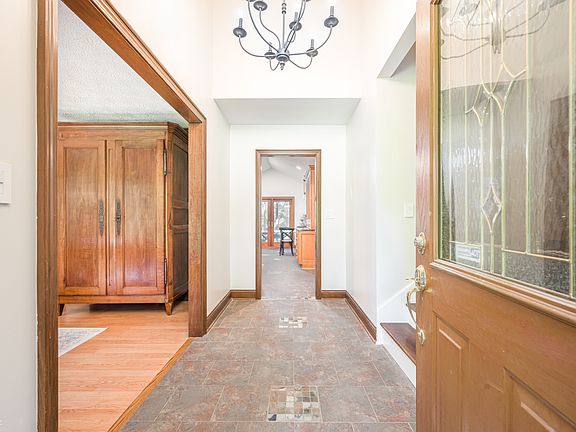 4th image of 278 Larkspur Ct
