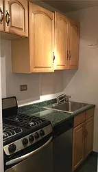 Rented by R New York