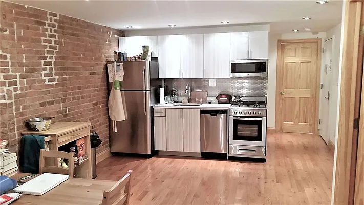 Rented by The Hamilton Group | media 25