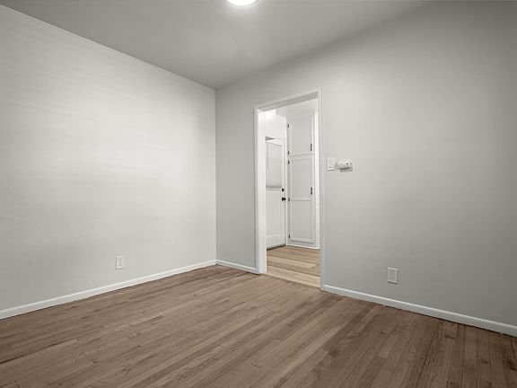 5th image of 4024-4018 Hillcrest Dr #B