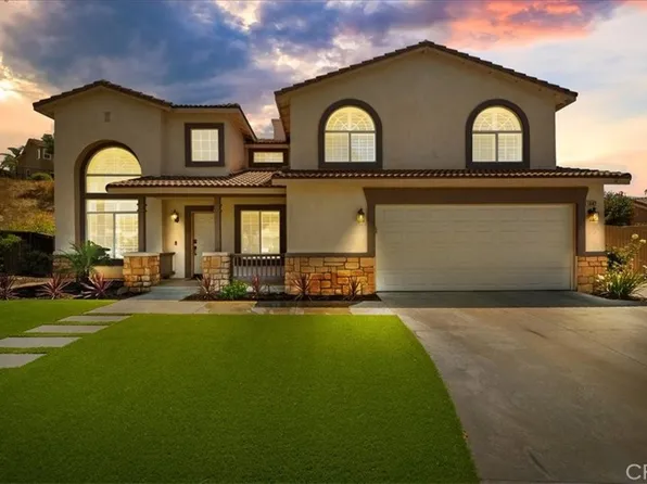 1082 Fernleaf Ln, Corona, CA 92881