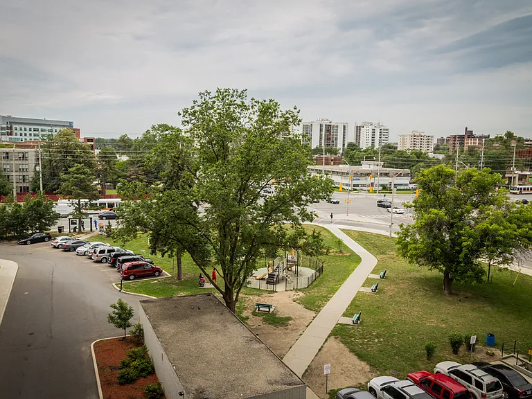 2247 Hurontario St — Photo 13