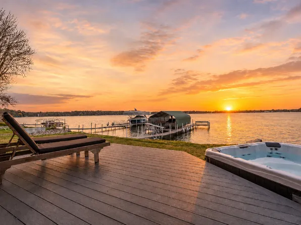 4919 Three Points Blvd, Mound, MN 55364