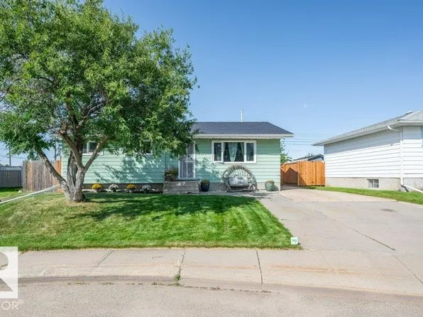 4512 49th St, Gibbons, AB T0A 1N0