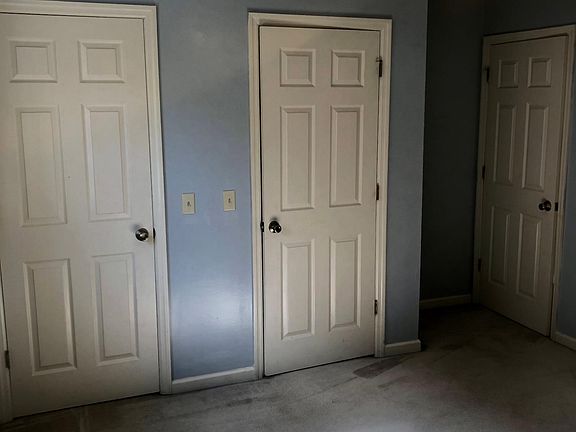 4th image of 220 Keystone Dr #B