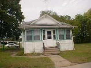 303 Glenwood St, Waterloo, IA 50703