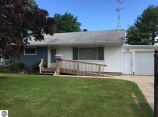 10341 E Grandview Rd, Traverse City, MI 49684