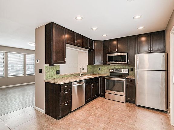 4th image of 7736 Barkwood Dr #5E