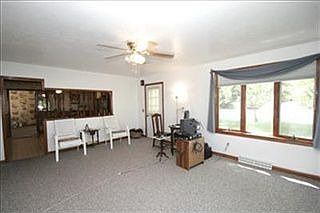 4th image of 2391 S 35th St