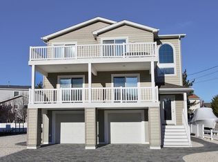 105 Roxie Ave, Brant Beach, NJ 08008