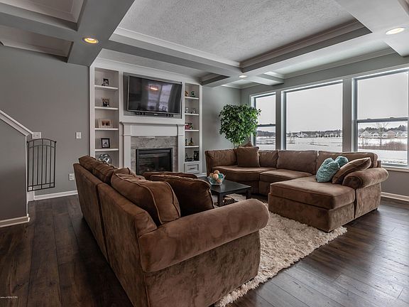 4th image of 2810 Kittansett Dr
