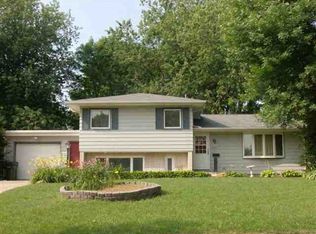 526 Cataract Ave, Waterloo, IA 50702