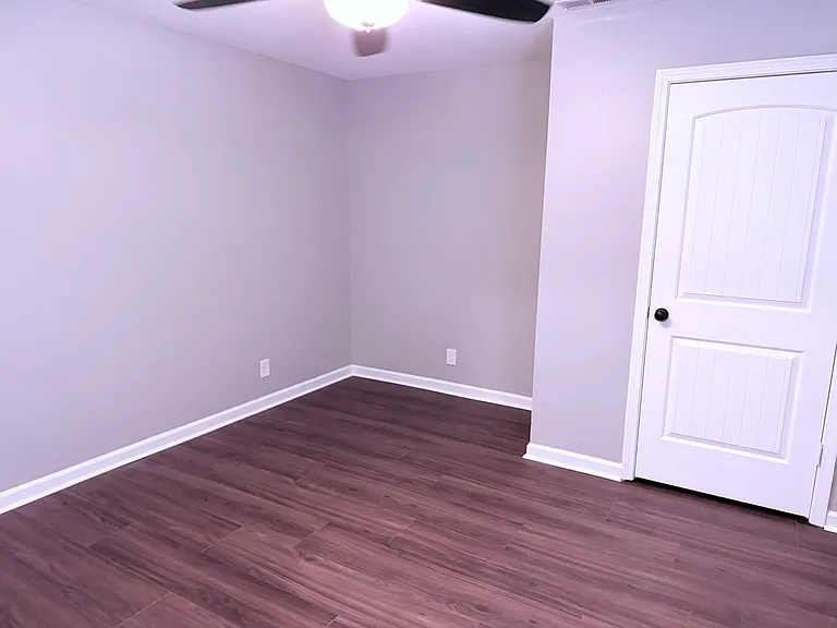 406 Celebration St — Photo 12