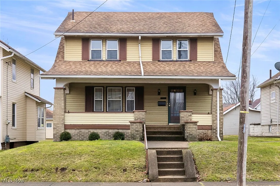 2528 17th St NE photo 1