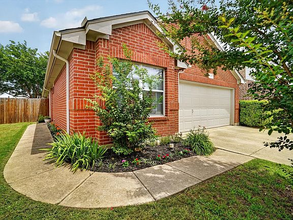3rd image of 6520 Geneva Ln