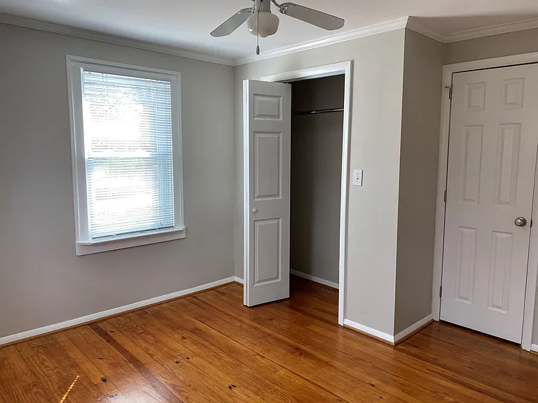 701 W Walnut St — Photo 9