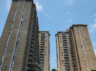 1836 Metzerott Rd APT 917, Hyattsville, MD 20783