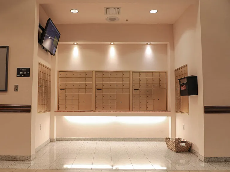 Mail Center