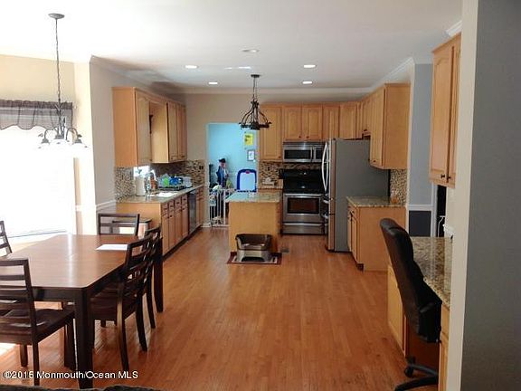 4th image of 9 Silver Creek Ln