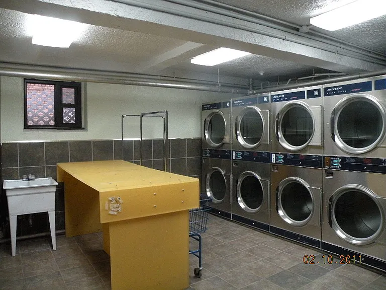 80-09 35th Ave #B6 — Photo 17