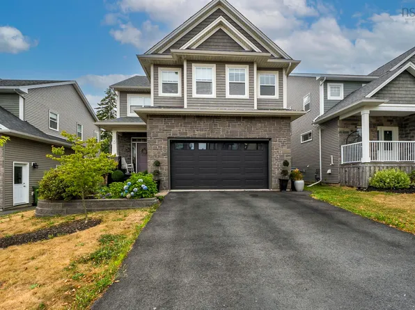 34 Evandale Ln, Bedford, NS B4B 0T2