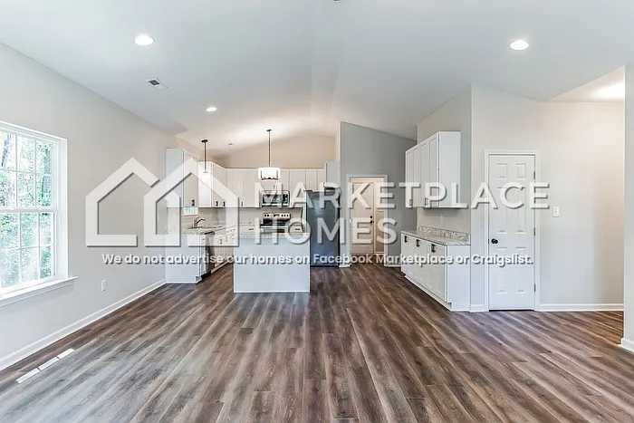 3 bed, 2.0 bath, 1527 sqft, $1,595 — Photo 4