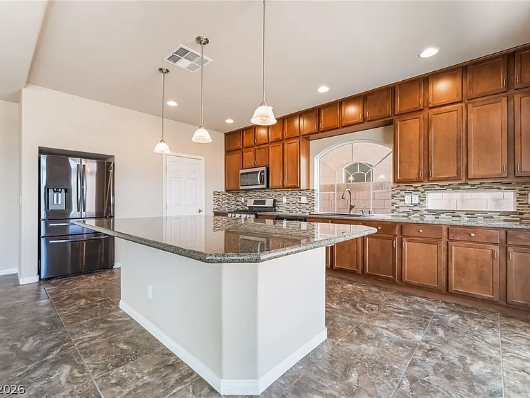 6014 Belvedere Canyon Ave — Photo 9
