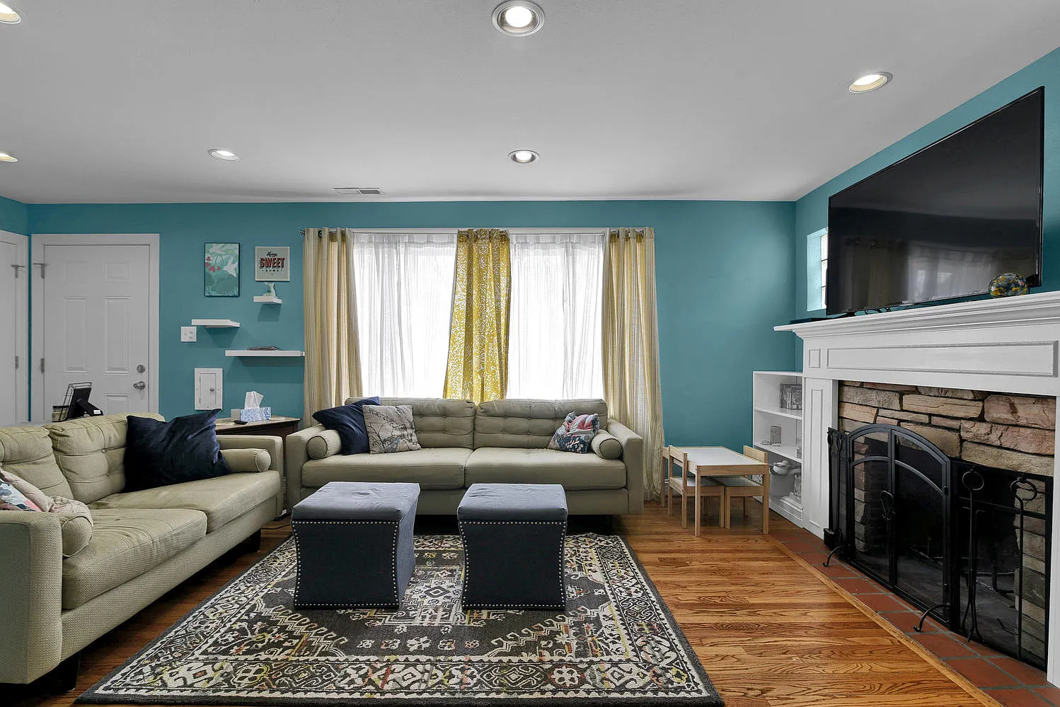1430 Collins Ave photo 1