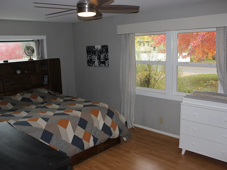 1738 Ryan Ave W — Photo 8