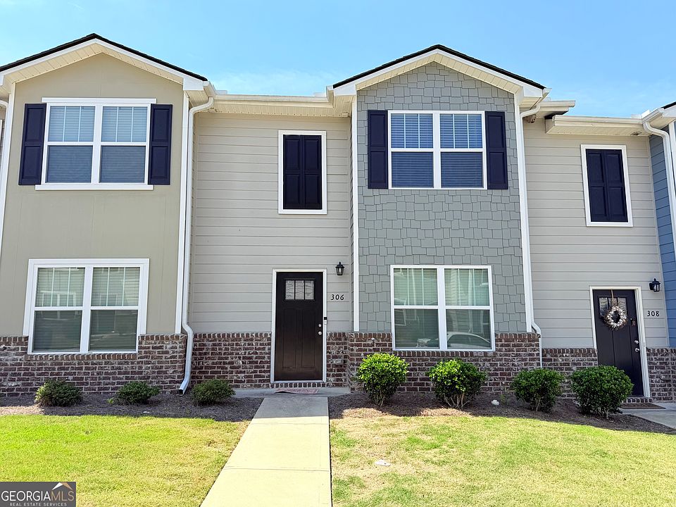 1st image of 306 Ashigan St
